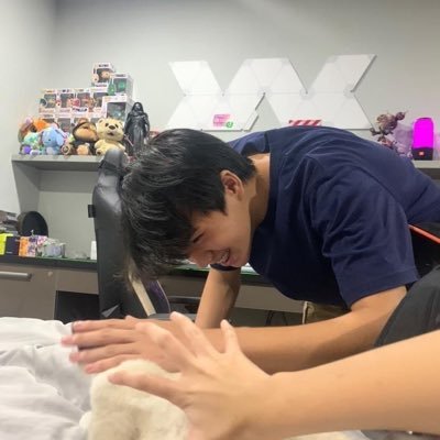 .@Shoti168's "LDR (Sped Up)" debuts at #8 on the global Spotify Viral Songs chart.