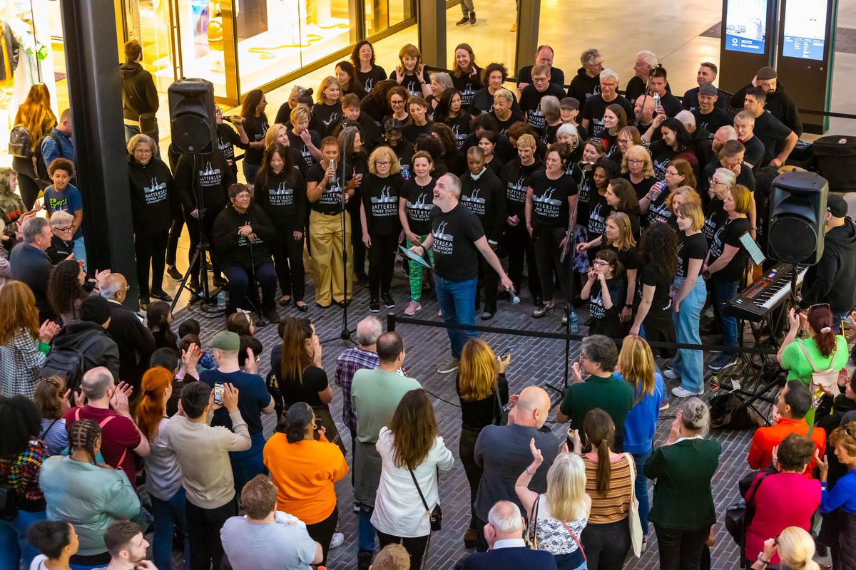 PowerChoir's tweet photo. Throwback to our #KingsCoronationParty performances at @BatterseaPwrStn. 👑

Make sure to follow us for updates on upcoming shows! 🎶

#BatterseaPowerStation #PositiveEnergy https://t.co/foErukqkbk