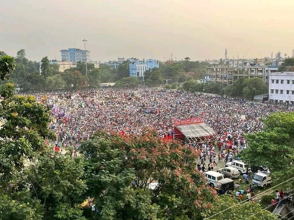 prasenjitberaES's tweet image. #EiSamay #cpim organised a massive rally at Barasat in West Bengal demanding immediate Panchayat Election ; ⁦@CPIM_WESTBENGAL⁩ leaders attack both #TMC and #BJP for alleged corruption and communal politics ⁦@salimdotcomrade⁩
