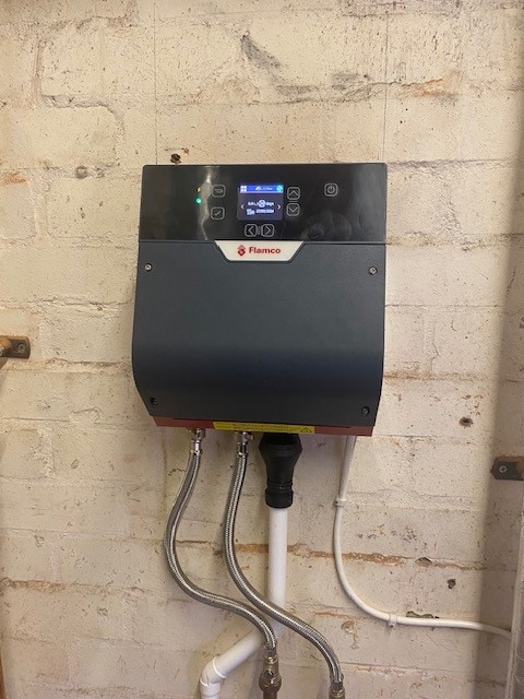 How better to see a Flexfiller Direct than when installed?

#pressurisation #flamco #commercialgasengineer #commercialplumbing #commercialheating #commercialplumber
#pressurisationunit #engineer #contractor #aalberts #hydronicflowcontrol