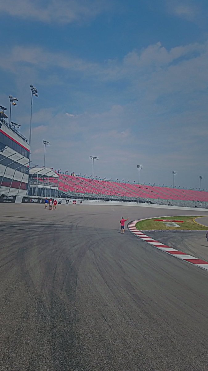 therustyjoint's tweet image. Im roasted like a lobster from the @NASCAR races that just happened this past weekend at #WWTR @WWTRaceway. IM AWARE OF MY SKIN. AND I HATE IT. But what I don't hit is marking off a BIIIG item from my bucket list! Thanks for making one of my dreams come true!!!~ ❤💛
#NASCAR75