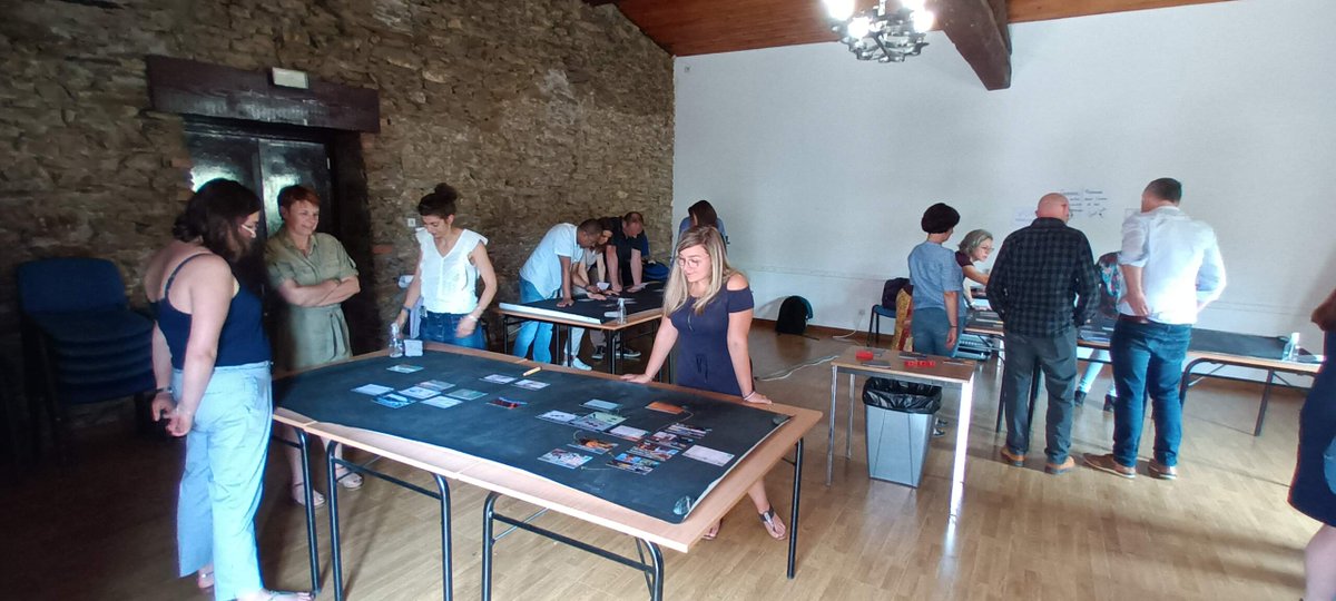 ▶️En direct du #séminaire de direction de notre équipe.
Au programme : ateliers thématiques (communication, alternance, pédagogie) et atelier #FresqueDuClimat.
#iutsaintetienne