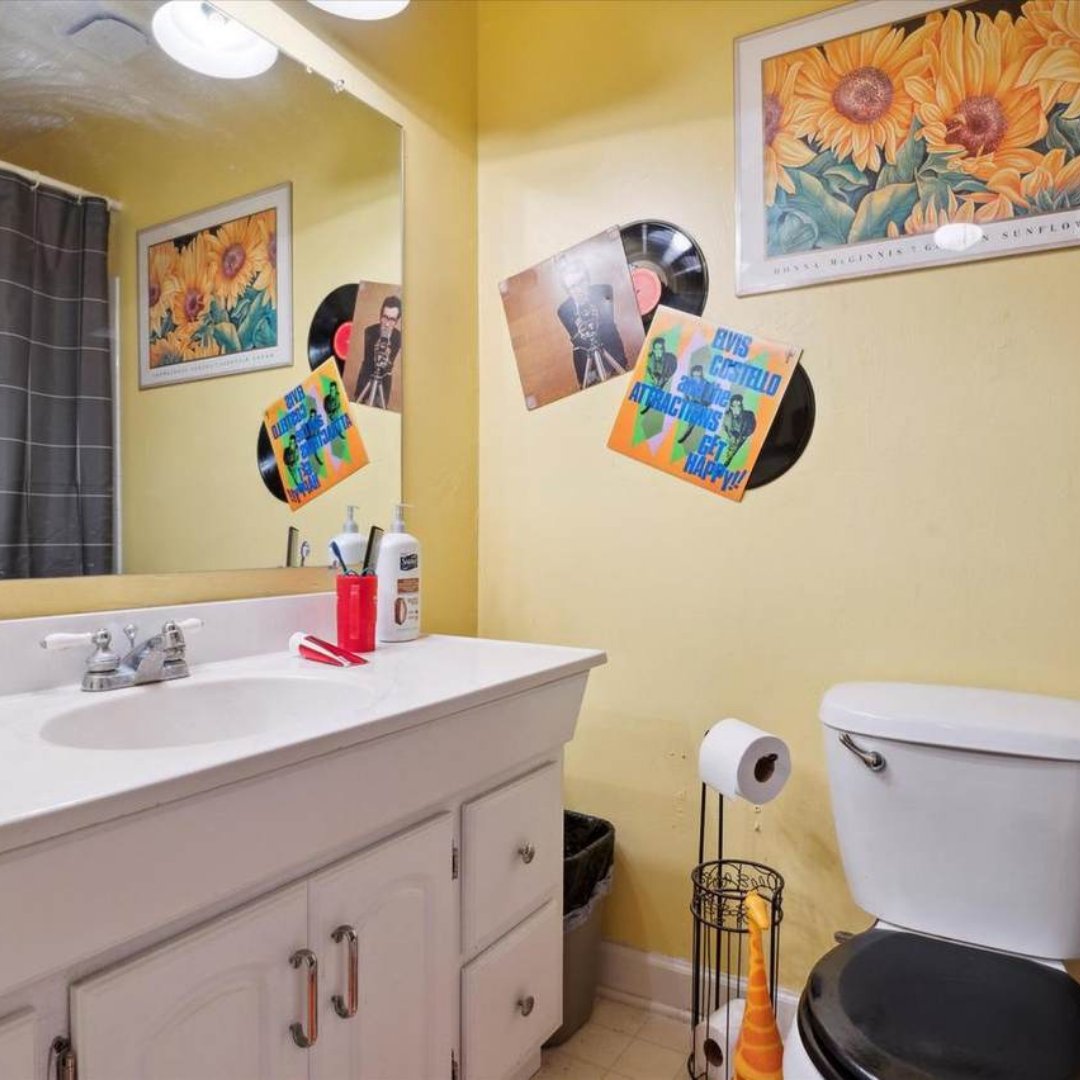 _TWHRT's tweet image. Contact Kim for more details 🔑
.
.
.
#williamholderrealty.com #likecommentshare #westchester #realtors #newlistings