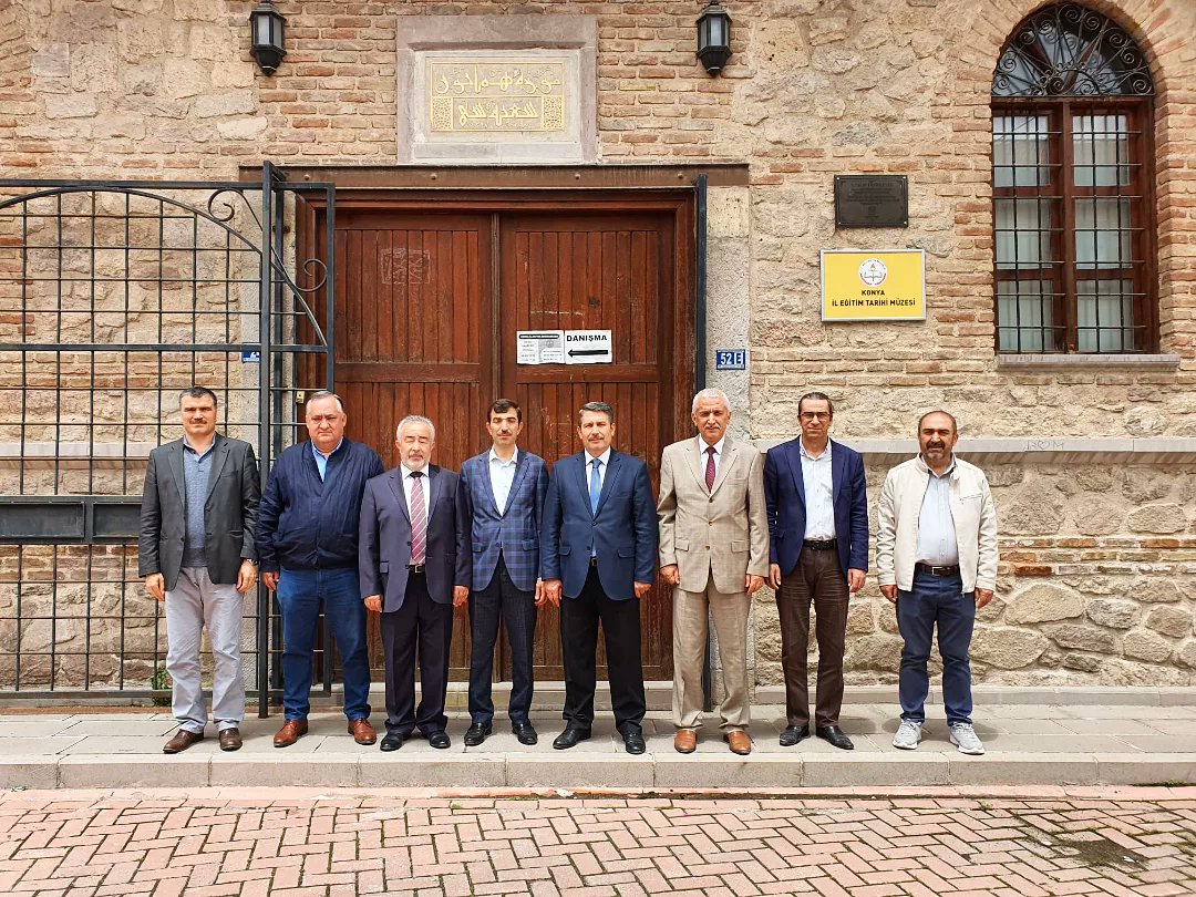Konyailegitim42's tweet photo. Konya İl Milli Eğitim Müdür yardımcımız Servet ALTUNTAŞ, Erkan YAKIŞIR, Karatay İlçe Milli Eğitim sube müdürleri  Mustafa UYSAL, Mehmet AKÇA Mevlüt ERGEN ve Necip YILMAZ Konya İl Eğitim Tarihi Müzesini ziyaret ederek bilgi aldılar.
@servetal61 @konyamem @karatayilcemem #Konya https://t.co/TZ41xxgmMB