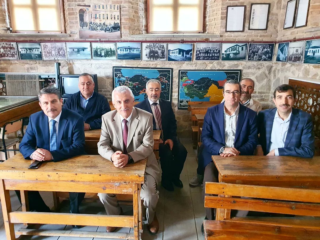 Konya İl Eğitim Tarihi Müzesi (@konyailegitim42) on Twitter photo Konya İl Milli Eğitim Müdür yardımcımız Servet ALTUNTAŞ, Erkan YAKIŞIR, Karatay İlçe Milli Eğitim sube müdürleri Mustafa UYSAL, Mehmet AKÇA Mevlüt ERGEN ve Necip YILMAZ Konya İl Eğitim Tarihi Müzesini ziyaret ederek bilgi aldılar.
<a href="/servetal61/">Servet ALTUNTAŞ</a> <a href="/konyamem/">Konya İl MEM</a> <a href="/karatayilcemem/">Karatay İlçe Milli Eğitim Müdürlüğü</a> #Konya Konya İl Milli Eğitim Müdür yardımcımız Servet ALTUNTAŞ, Erkan YAKIŞIR, Karatay İlçe Milli Eğitim sube müdürleri Mustafa UYSAL, Mehmet AKÇA Mevlüt ERGEN ve Necip YILMAZ Konya İl Eğitim Tarihi Müzesini ziyaret ederek bilgi aldılar.
<a href="/servetal61/">Servet ALTUNTAŞ</a> <a href="/konyamem/">Konya İl MEM</a> <a href="/karatayilcemem/">Karatay İlçe Milli Eğitim Müdürlüğü</a> #Konya