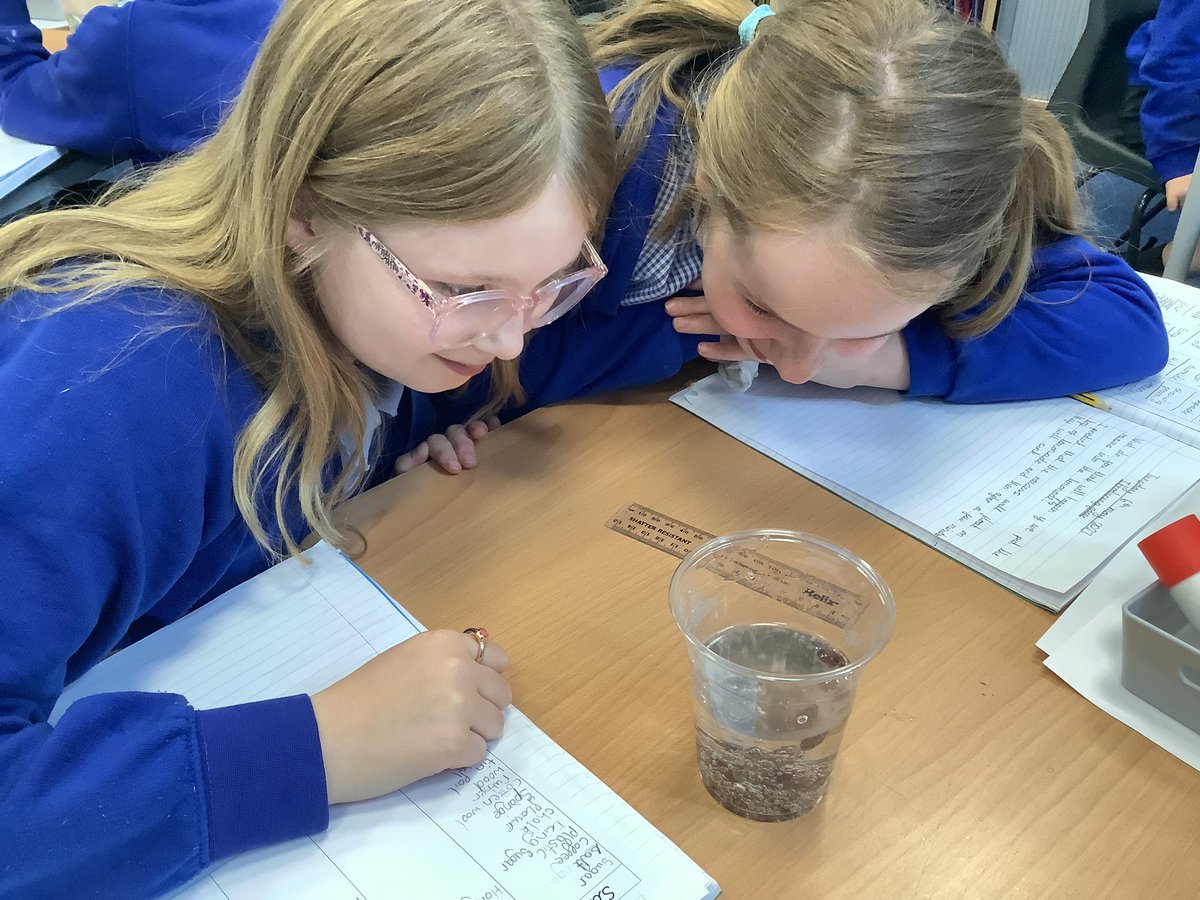 MPPS_Wirral's tweet photo. Year 4 have been learning about states of matter in Science. We observed what happened when raisins were added to lemonade!
Can you predict what might have happened to the raisins?🤔
#MPPSYear4 #MPPSScience https://t.co/ZPUoiKK1Qz