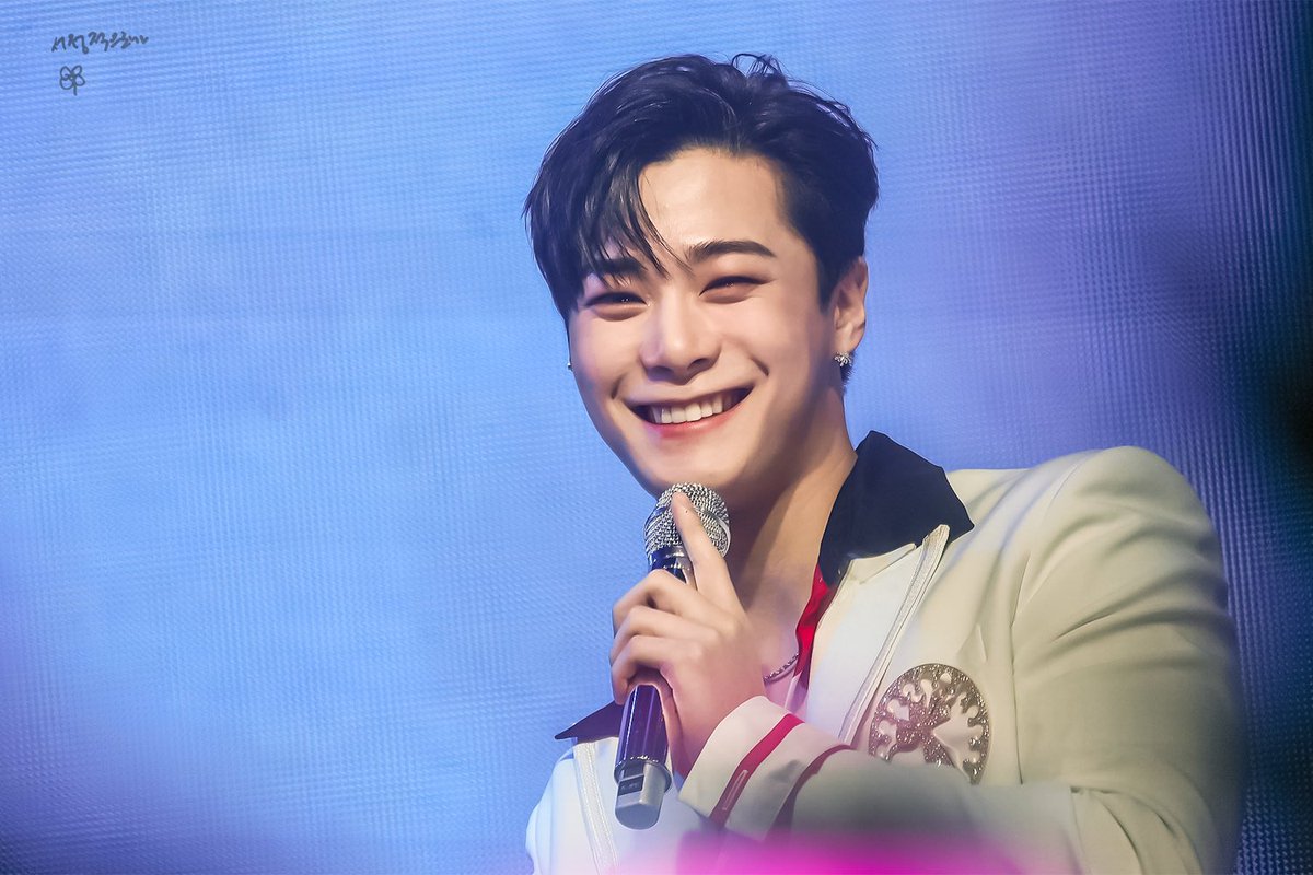 SaidLyrically's tweet image. 빈아, 아로하 다 가득 담았지? 그 곳에선 행복하고 걱정 없이 지내. 우리 모두 기억하고 있을테니까 언젠가 만나게 되면 바로 어제 봤던 것처럼 웃는 얼굴로 인사하자😄 
#문빈 #MOONBIN #아스트로 #아로하