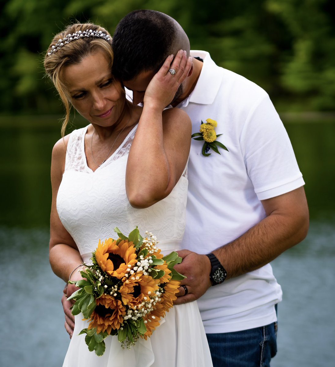 DownrangeJunkie's tweet photo. Favorite shot form Leah &amp; Will’s wedding. 
#photograghy #weddingphotography #weddingphotographer #wedding https://t.co/RDmoQUqAV2