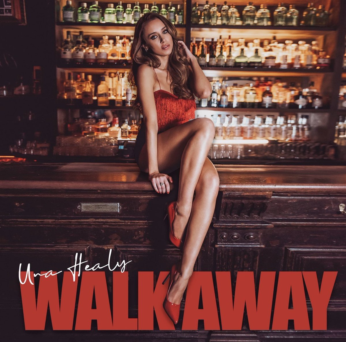 The latest single from singer songwriter @UnaHealy has just been released. Walk Away is her new upbeat song about courage and style - with a lot of humour in the lyrics - I think you’re going to love it! We’ll play the track and chat with Una after 2.30pm today @BBCRadioKent.