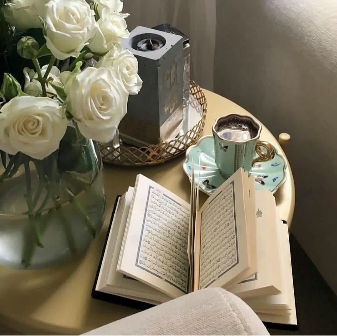 aqo26's tweet photo. صدقًا ما عرفتُ للحياة طعمًا إلا حينما عرفتُ القرآن!الحياة دون القرآن باهتة اللون والمعنى، أما الحياة مع القرآن فهي مختلفة جملةً وتفصيلاً،مختلفة في كل شيء، حتى نظرتك للحياة تبدأ تتغيّر، يبدأ القرآن يؤدّبها و يُربّيها حتى تصبح الآمال سماوية ولا يبقى فيها من حطام الدنيا شيء.
 #زلزال https://t.co/0tVL8gfX2x