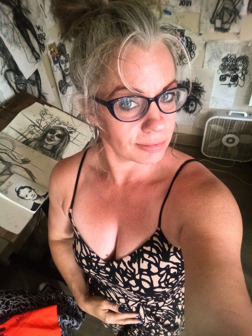 New dress. I'm feeling myself. I'm ready for the grind on my phone sex chat line https://t.co/KaRQ1f