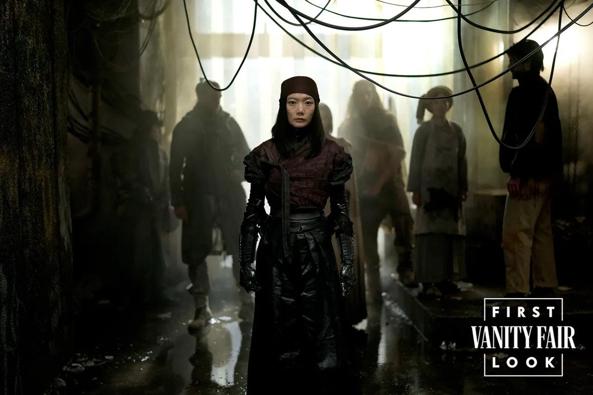 SpoilerPleaser's tweet photo. New images from Zack Snyder’s REBEL MOON starring Doona Bae, Ray Fisher, Staz Nair, Michiel Huisman, Sofia Boutella, Charlie Hunnam, E. Duffy, and Djimon Hounsou. https://t.co/R5tQbSZhSK