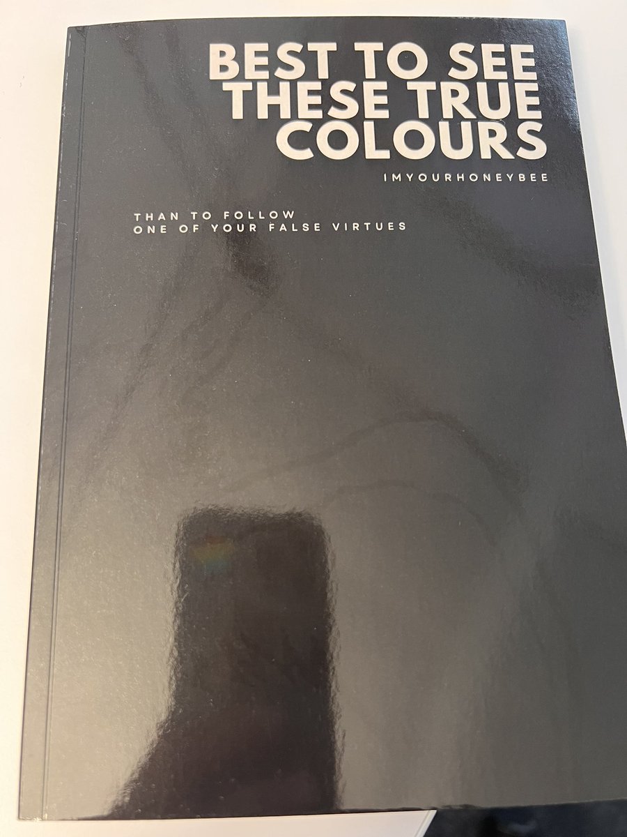 spn_junkie_23's tweet image. My fanfic library is getting bigger and bigger and I’m loving it. These two beauties by the amazing @IWatchTheBees1 arrived while I was away on (con) vacation in Paris. Now if only I could meet @IWatchTheBees1 and get all my copies signed #Manifesting #MaybeOneDay