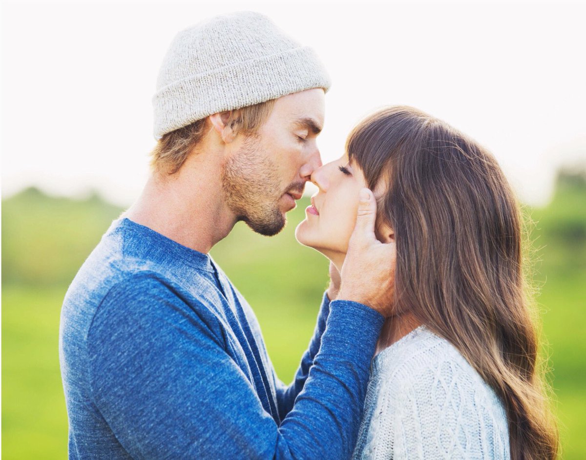 Could this kind of kiss rekindle your #relationship again? Read about this and 20 other tips on how to rekindle your #marriage again in our blog series. Click on the link now. Your marriage deserves it….

joyvial.com/post/21-strate…

#marriagelife #womanexecutive #executivehealth