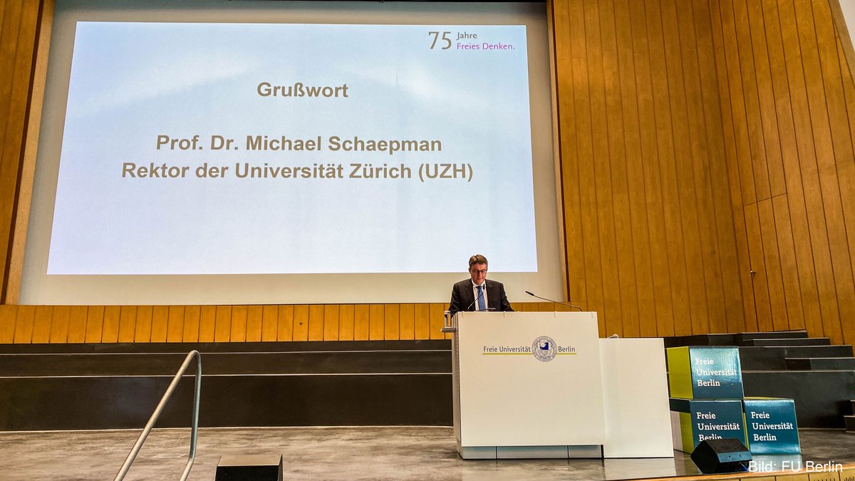 Die UZH gratuliert ihrer ältesten Partneruniversität @FU_Berlin herzlich zum 75-jährigen Jubiläum! 🎉 UZH-Rektor @m_schaepman hielt an der Jubiläumsfeier eine humorvolle Rede über die Bedeutung des freien Denkens als Grundvoraussetzung für erfolgreiche Wissenschaft. 👉 Lesen Sie