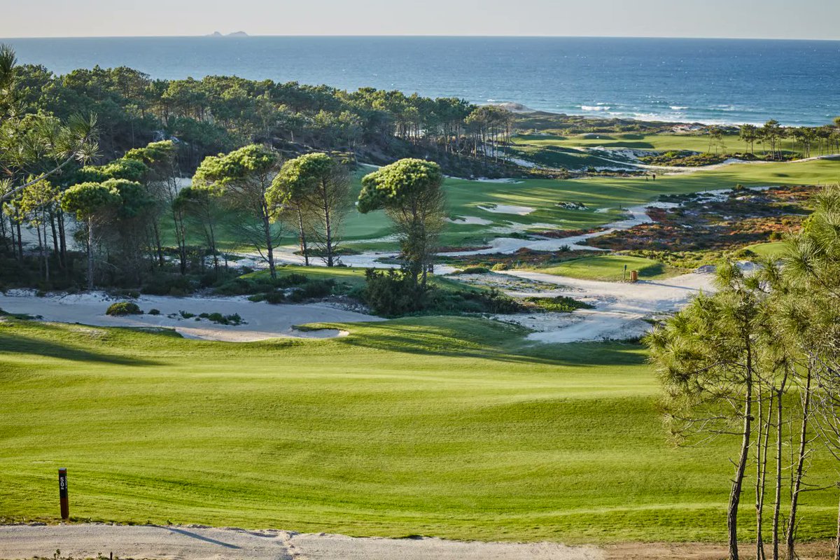 Golfing in Portugal is the dream escape 😍🇵🇹

But would you rather play; in the Algarve or in Lisbon? 🤔

Maybe our offers page can help you decide 😉👉 buff.ly/3gsQQau