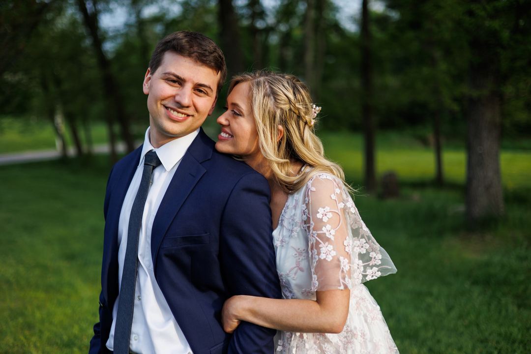 For these two we kept it simple after their small ceremony. 5 min afterwards in the church parking lot. You don’t need much to get beautiful photos!