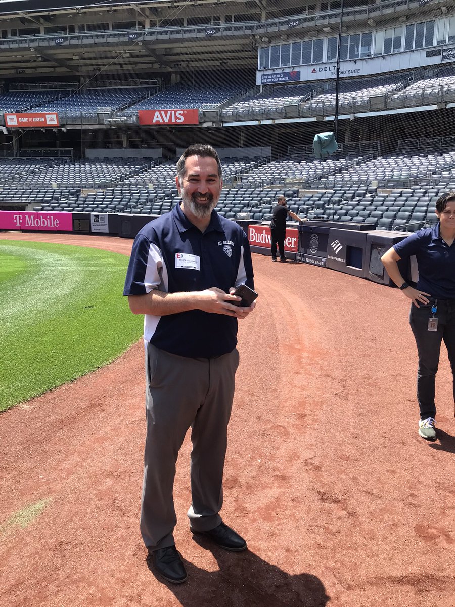 Who’s singing the National Anthem at @yankeestadium tomorrow night (6/7) at the @Yankees / @whitesox game? Members of THE HALLOWS, the All Hallows band! @ETMonline