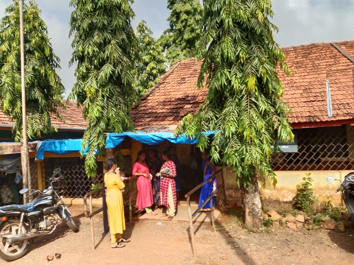 gakuved's tweet photo. @goacm This is the condition of Primary School and High School at Morpirla. This Govt school has given 100% results consecutively for the last 7 years. Students studying here are 100% tribals. Resolve this on priority @Govind_Gaude In the name of #DilipVelip https://t.co/JJ00v0nTx8