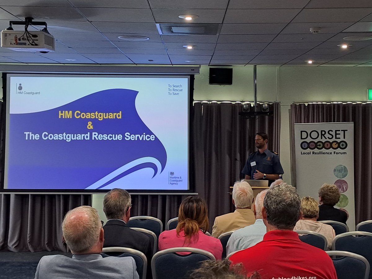 leroux_dr's tweet photo. Tom Wright from the Maritime Coastguard Agency explaining how volunteers help to search, rescue and save. 
#nationalvolunteersweek
#dorsetprepared
#hyperlocaldorset
#rnli
@BU_ParaScience
@hss_bu https://t.co/S5Anqldsvo