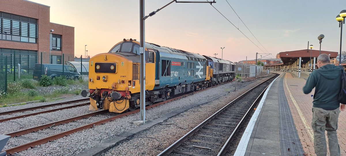 Dirty Mary in York PSD at weekend. <a href="/C37LG/">C37LG</a> @class37couk <a href="/DRSgovuk/">Direct Rail Services</a>