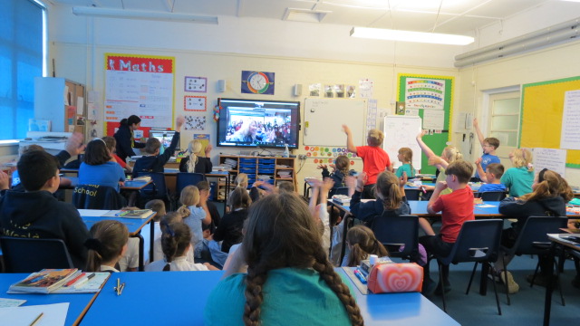 Our year 4 and 5 children are enjoying talking to Duxbury third-graders via Zoom in celebration of Mayflower passengers Priscilla Mullins and Peter Browne, who called both towns home. #dorkingtwintowns #hellodorking #dorkingmuseum #mullinscoffeeshop #duxbury #twintownpenpals