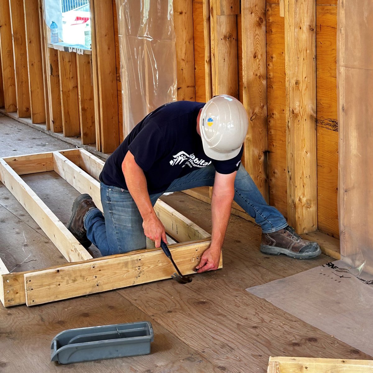HabitatHamilton's tweet photo. Thank you to @CGC_Inc for joining us on our Sherman Avenue build site last week! Not only are they incredibly generous, but their framing skills were very impressive too! They finished framing three bathrooms in one day! π. #CGCBuildDay #CGCBuildit #BuildABetterWorld https://t.co/K7WPfeu2AK