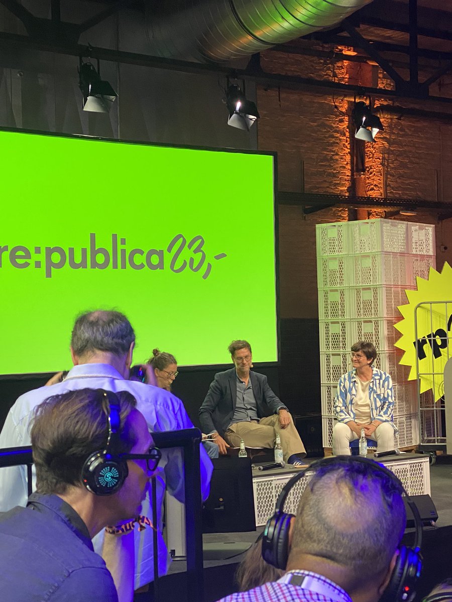 Es ist schon fast lustig, wenn sich Andreas Briese vehement dagegen wehrt, dass YouTube/Google #Monopolstellung hat 🙈 I mean… 

#rp23