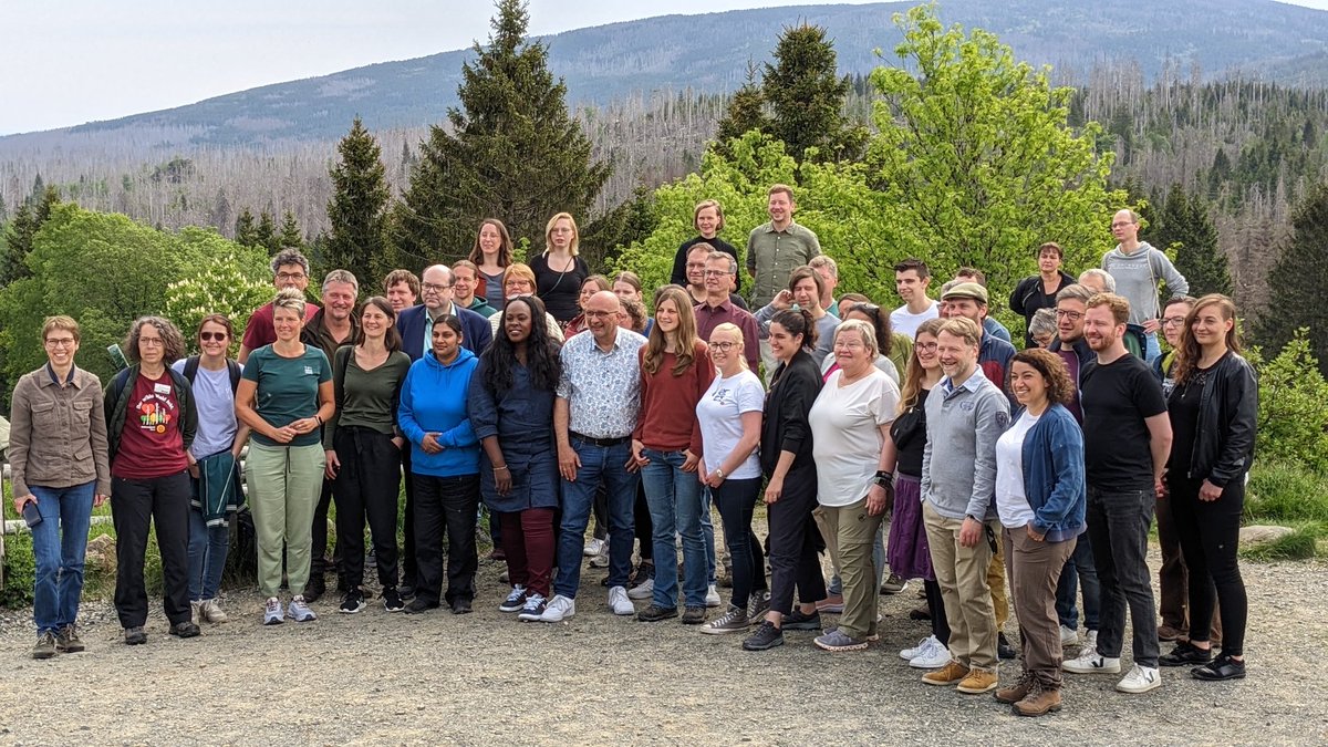 2. Tag der Klausurtagung der Landtagsfraktion von Bündnis 90/Die Grünen. Heute haben wir den Nationalpark Harz besucht. Die Auswirkungen der Klimakrise und der anhaltenden Dürreperiode sind hier genauso sichtbar wie auch die Kraft und Regenerationsfähigkeit unserer Natur.