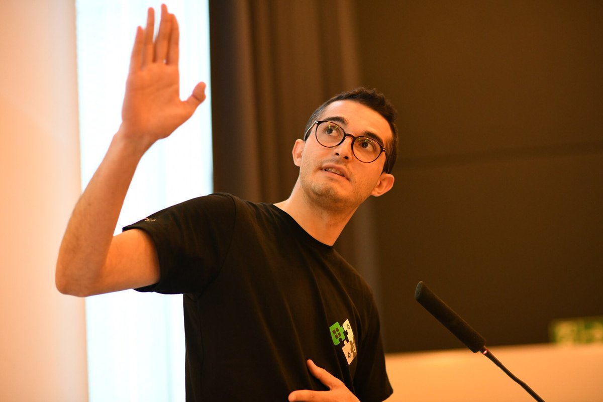 pulp_platform's tweet photo. Here they come, Marco @MarcoBertuletti &amp; Yichao @yichao_zh presenting "TeraPool: Boosting Wireless Communications by Pooling 1000s Cores with PULP". Beware of the PUSCH 🤣. https://t.co/rfcwvyol8Y https://t.co/QLgpxxrT37