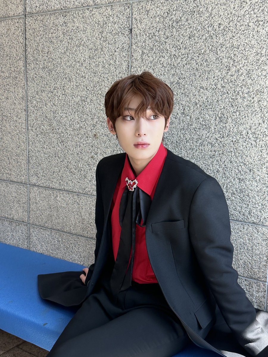 ENHYPEN_members's tweet image. ❤️ 🖤

#SUNOO #ENHYPEN #잘자요