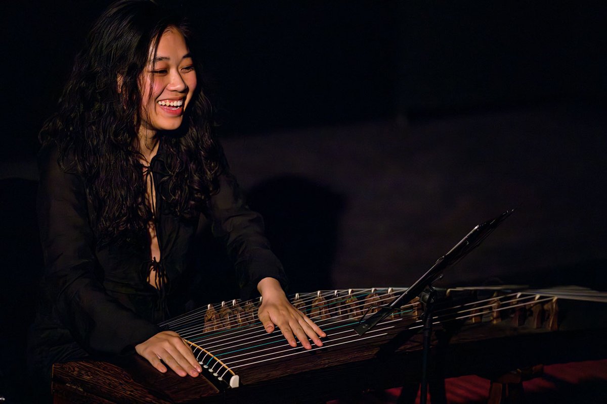 lima_media_art's tweet image. Full house during last Wedesday&apos;s #LIMAPresents at LAB111!
Thank you to all, our guest curators Manique Hendricks &amp;amp; Ka-Tjun Hau for the programme &amp;amp; Lova Yu for the wonderful #performance.
Photos by Pieter Kers | beeld.nu
#limamediaartplatform #lima10 #lab111