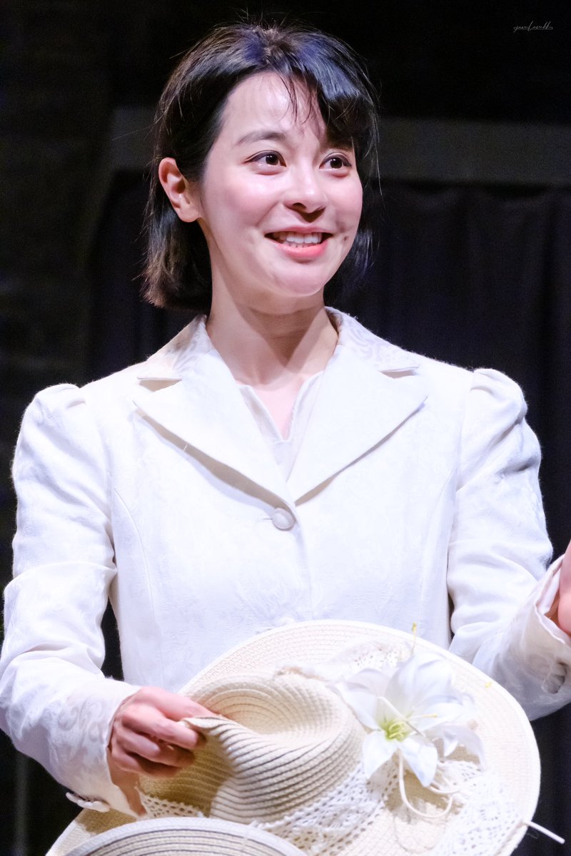 230521 | 연극 #분장실
D | #김주연 

예쁜 미소