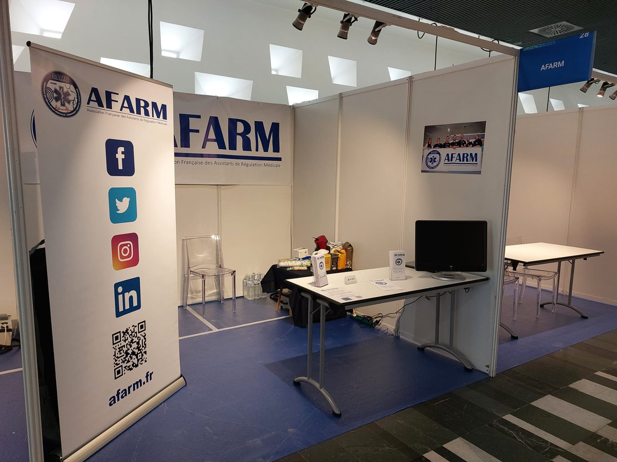 AFARM_SAMU's tweet photo. [ 🔵 Congrès #Urgences 2023 🔵 ]

#appelsurgencessante #regulationmedicale #SAMU #CRRA15 #ARM 

L' @AFARM_SAMU est prête à vous recevoir dès demain, Mercredi 7 juin et jusqu'à Vendredi 9 juin 2023 sur le #stand28 lors de @CongresUrgences avec tous les membres du bureau. https://t.co/SlgBQ19Ltw