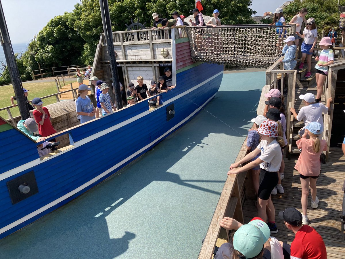 Water fun on the pirate ships at @BlackgangChine #IOW2023