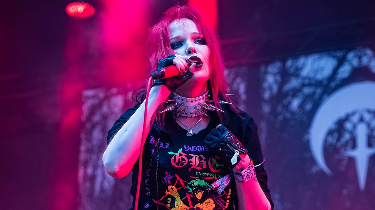 PopMatters's tweet image. "Everything You Know Means Nothing": Problematic Art and Crystal Castles' Legacy 

➡️ tinyurl.com/GlassCrystalCa…

An abusive past with Crystal Castles haunts former singer @AliceGlass. Glass haunts her past back with her multi-artist, collaborative goth synthpunk.  – @telepathhh