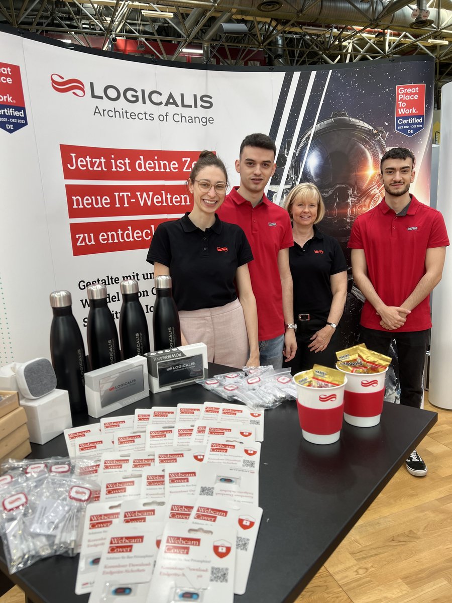 Lisa, Aldo, Annette und Asef haben mit Interessierten auf der ABI Zukunft Messe über unsere Karrieremöglichkeiten bei der Logicalis gesprochen🚀
Vielen Dank an alle die vor Ort waren und für die vielen Gespräche!

#ArchitectsofChange #Logicalis #AbiZukunft #Karriere #Frankfurt