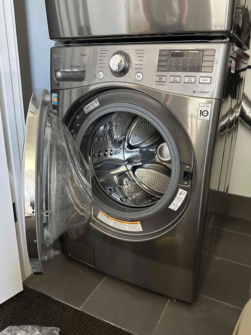 DAppliancePros's tweet photo. Is your washing machine making strange noises or not spinning properly? These are signs that it's time to call in the experts. Contact us to schedule a repair and restore the efficiency of your washer. #washingmachinerepair #laundryappliances #efficiencyrestored https://t.co/Zk9FXAjdvj