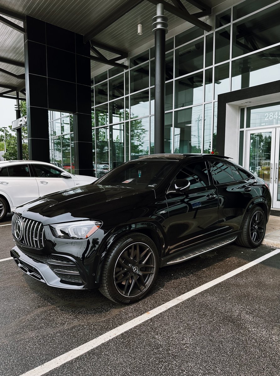 JoeW6_'s tweet image. Obsidian Black // Classic Red GLE53 Coupe