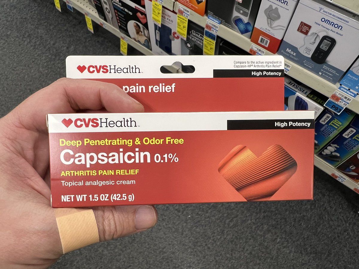 ElephantCommute's tweet photo. Pre-PhD: “Capsaicin is amazing because it deters wildlife and makes food taste better”
Currently: “it’s amazing because…” https://t.co/1BDWLUeQ2B