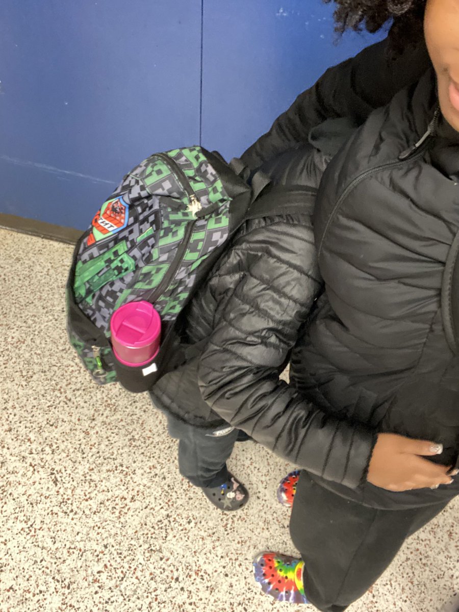 munxhi's tweet photo. if i was a whale she’d be my barnacle. https://t.co/9aa0AUX5mE