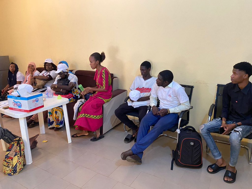 AfledM's tweet photo. La team #segou a assuré bravo pour cet engagement citoyen et beau travail d’équipe. #afled #leadership #projetdeconstitution #Mali #refondation @Poulodebo https://t.co/aVGsjNLGcb
