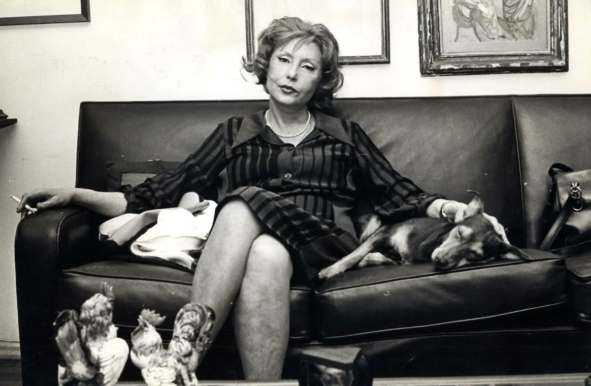 simplycharly's tweet photo. The Best 5 Clarice Lispector Books for When You Want to Feel Like an Intellectual and a Hot Mess at the Same Time  - https://t.co/czlHuCwy8l https://t.co/NMIKq1Qkh5