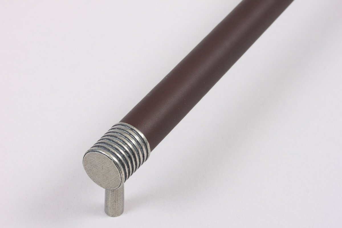 Jarrow offers an exclusive range of doors handles and cabinetry featuring a combination of pewter and leather components to create a unique, stunning look. All Jarrow products are made to order with a lead-time of up to 8 weeks.  

Shop here: finessedesign.com/jarrow-collect…