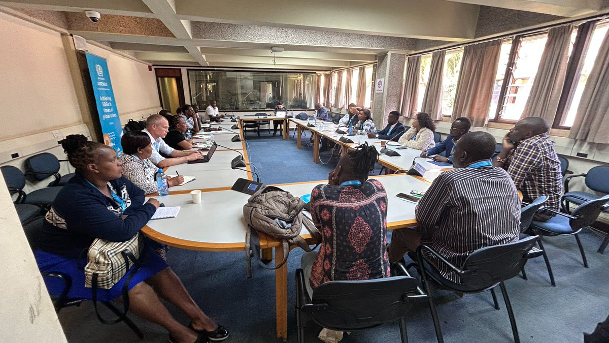 Wonderful opportunity to catch up with colleagues from 5 ACRC cities (🇸🇱 Freetown, 🇿🇼 Harare, 🇰🇪 Nairobi, 🇲🇼 Lilongwe and 🇹🇿 Dar es Salaam) at @UNHABITAT #UNHA2! 

@BethChit @sdi_net @ccitanzania @codohsapa @dialogueonshel1 @ccode_malawi @Wanavijiji_sdi   #Act4Urban #Act4Habitat