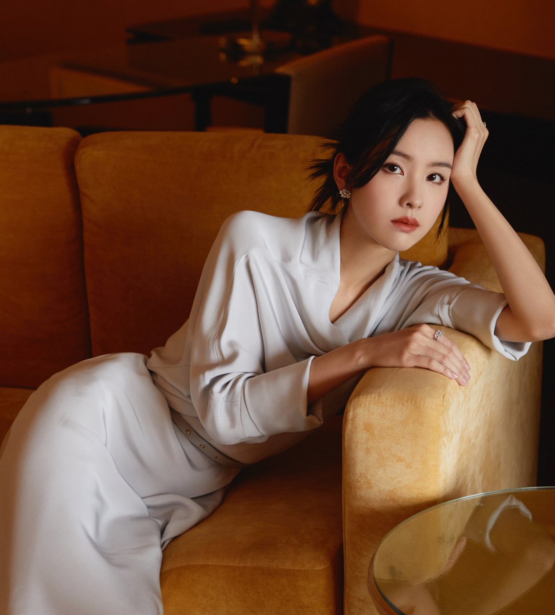 dramapotatoe's tweet photo. #ChenDuling in two looks for Republican film #TheSourceofPower special showing road show in Ningbo

More snaps - https://t.co/mCPcJPMe9h

https://t.co/k5prSRs1Jj https://t.co/sCus4gj5YE