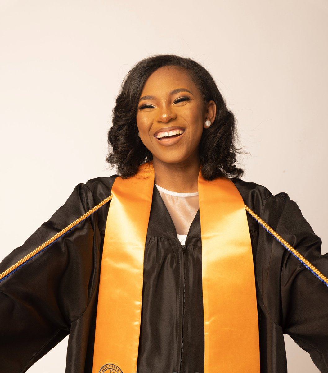 I’m excited to share that Madison Corzine is the first-ever recipient of the Michelle Obama Award for Memoir! Madison is a recent graduate from Timber Creek High School in Fort Worth, Texas. In the fall, she will be attending @SpelmanCollege, where she plans to study English and