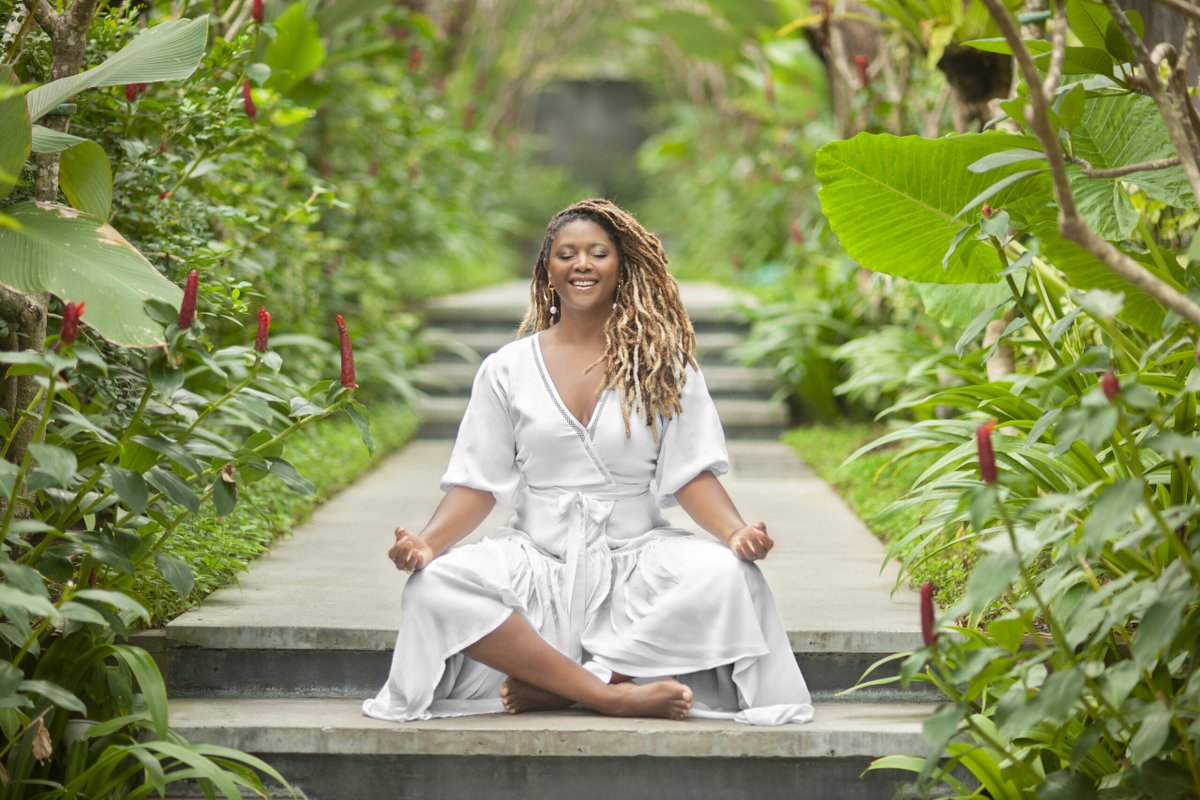 IntimateVictor's tweet photo. Connecting to Yourself (Mahima) just published on Intimate Interactions (free on iTunes, Stitcher, and anywhere else podcasts are found). Go check it out! <3 https://t.co/O3kpgVdB55 https://t.co/KCMO4d7CFp