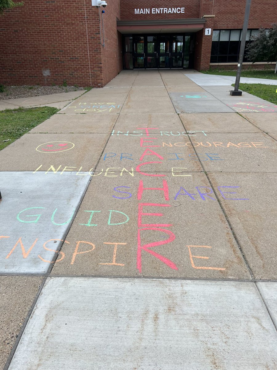 JESElementary tweet media