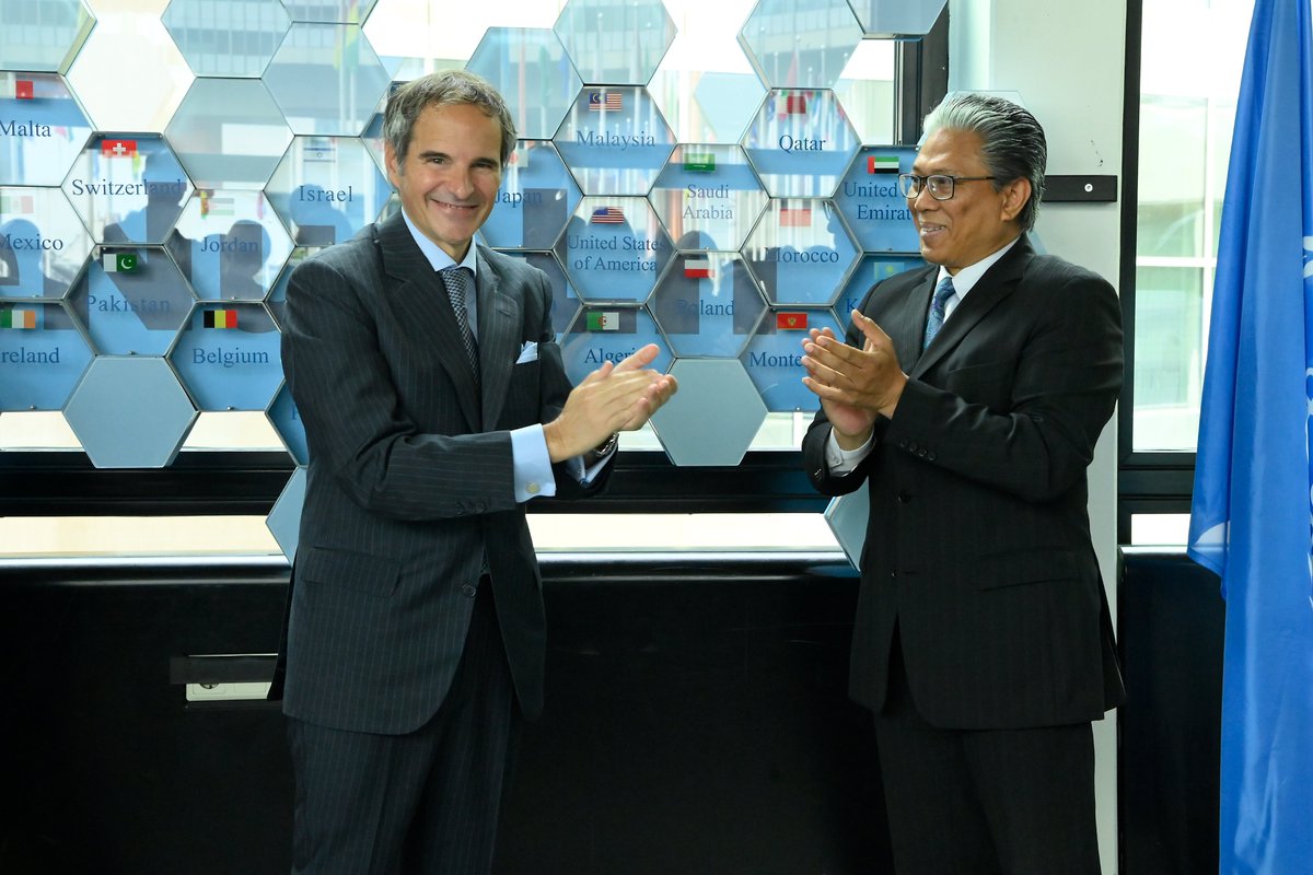 rafaelmgrossi's tweet image. Thanks 🇲🇾Malaysia, 🇵🇭Philippines and @urencoglobal for generous pledges to #ReNuAL2 to upgrade #IAEA laboratories. Support from both Member States and private sector contributions are increasing and will help our work in climate smart agriculture &amp;amp; sustainability. #Atoms4Climate